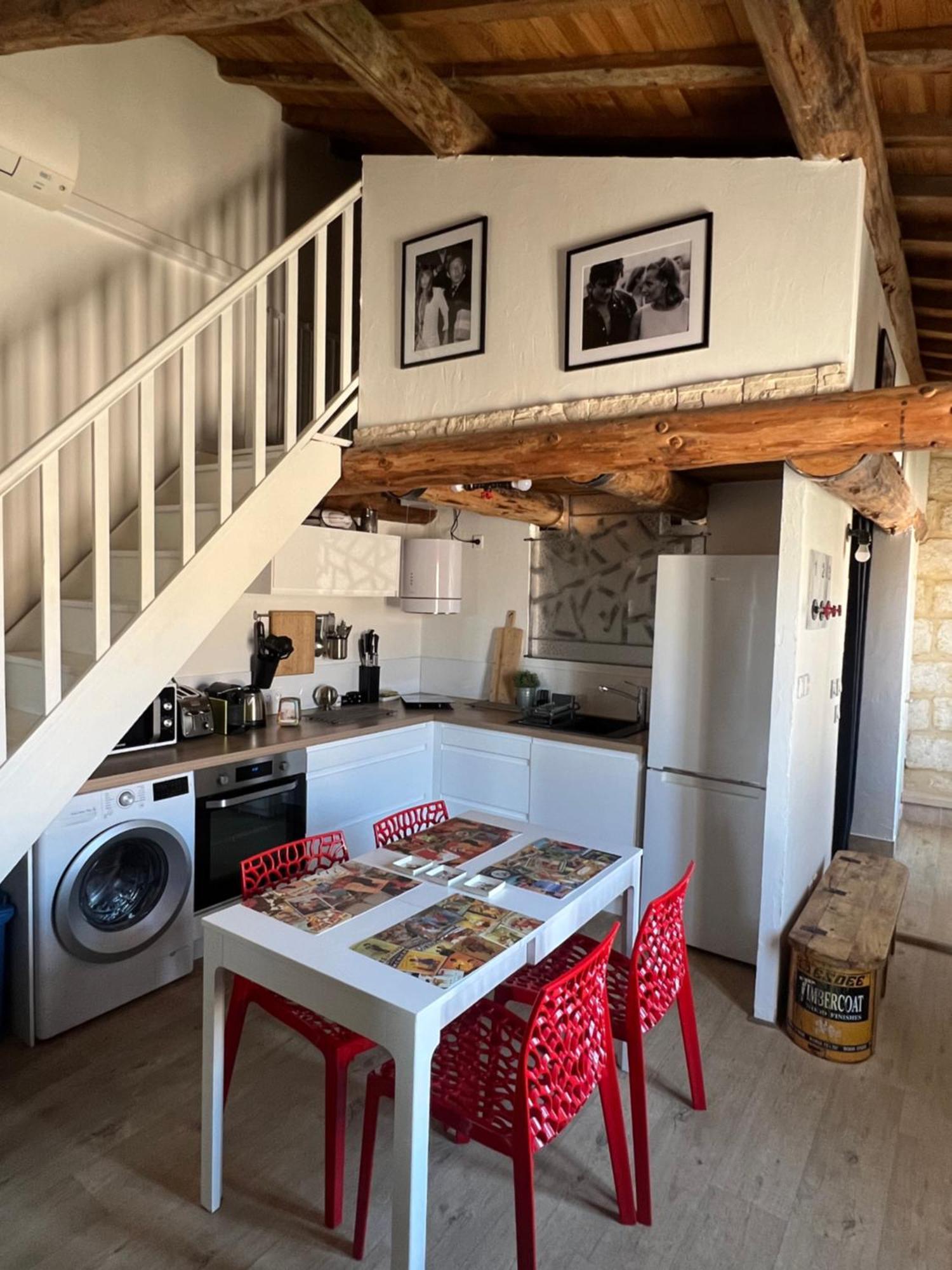 Lou Mireio Apartment Aigues-Mortes Bagian luar foto